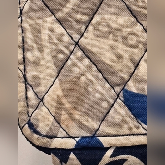 Vera Bradley Crossbody/Wristlet w/removable straps, GUC - Picture 8 of 11